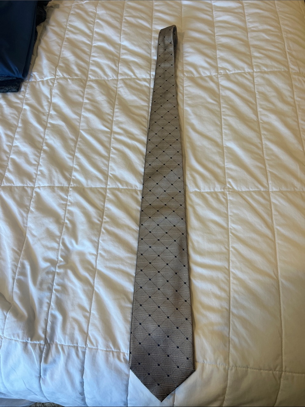 Valentino-Men's Gray Diamond-Pattern Silk Tie